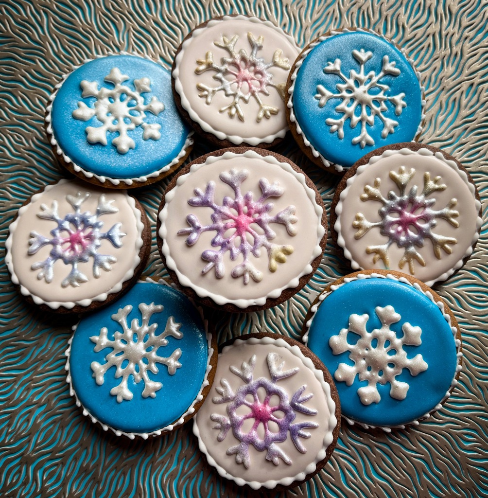 Mini Snowflakes Cupcake and Cookie Stencil Set